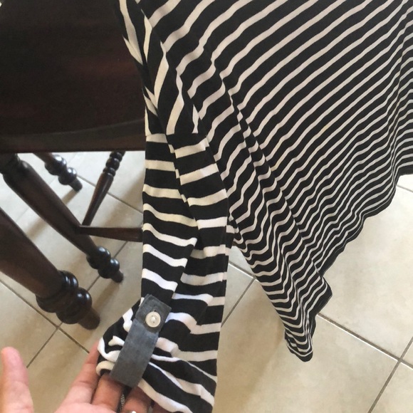 Size large 3/4 length top - Picture 2 of 3